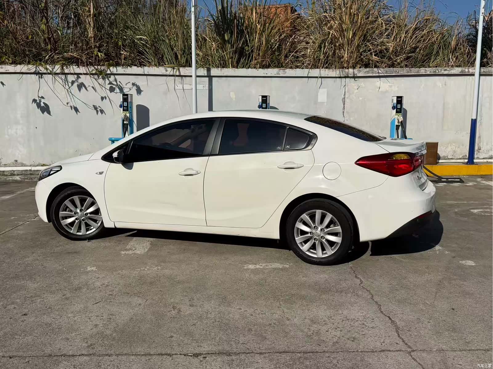 Kia K3, 2013 4