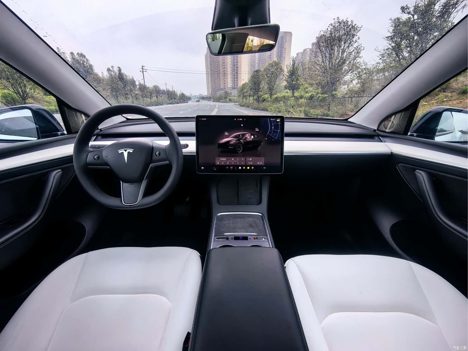 Tesla Model Y, 2023 9