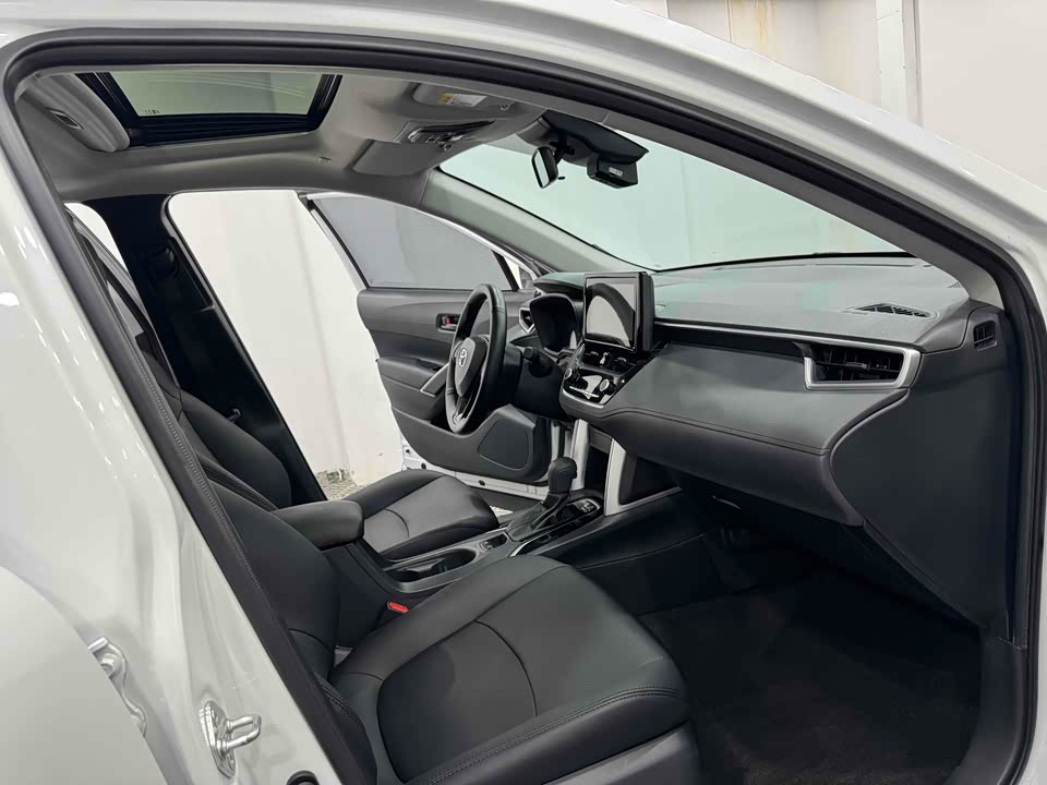 Toyota Corolla Sharp amplifier