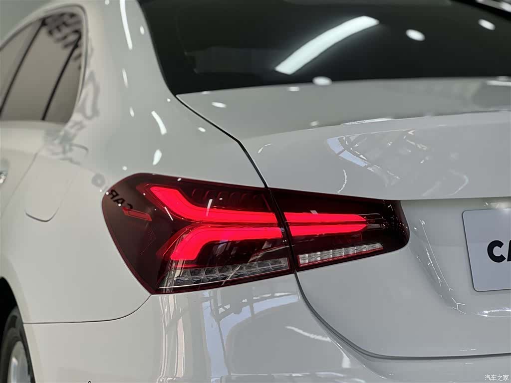 Mercedes-Benz A-Class, 2019 9