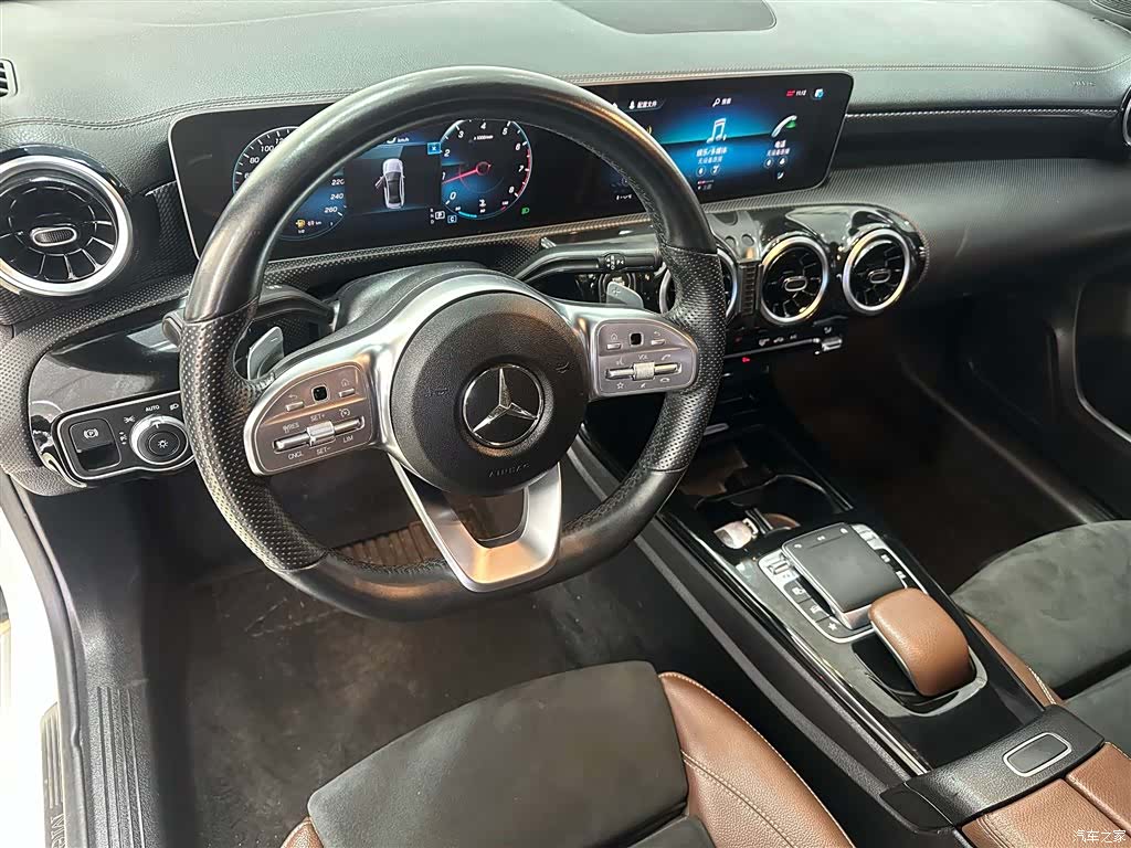 Mercedes-Benz A-Class, 2019 22