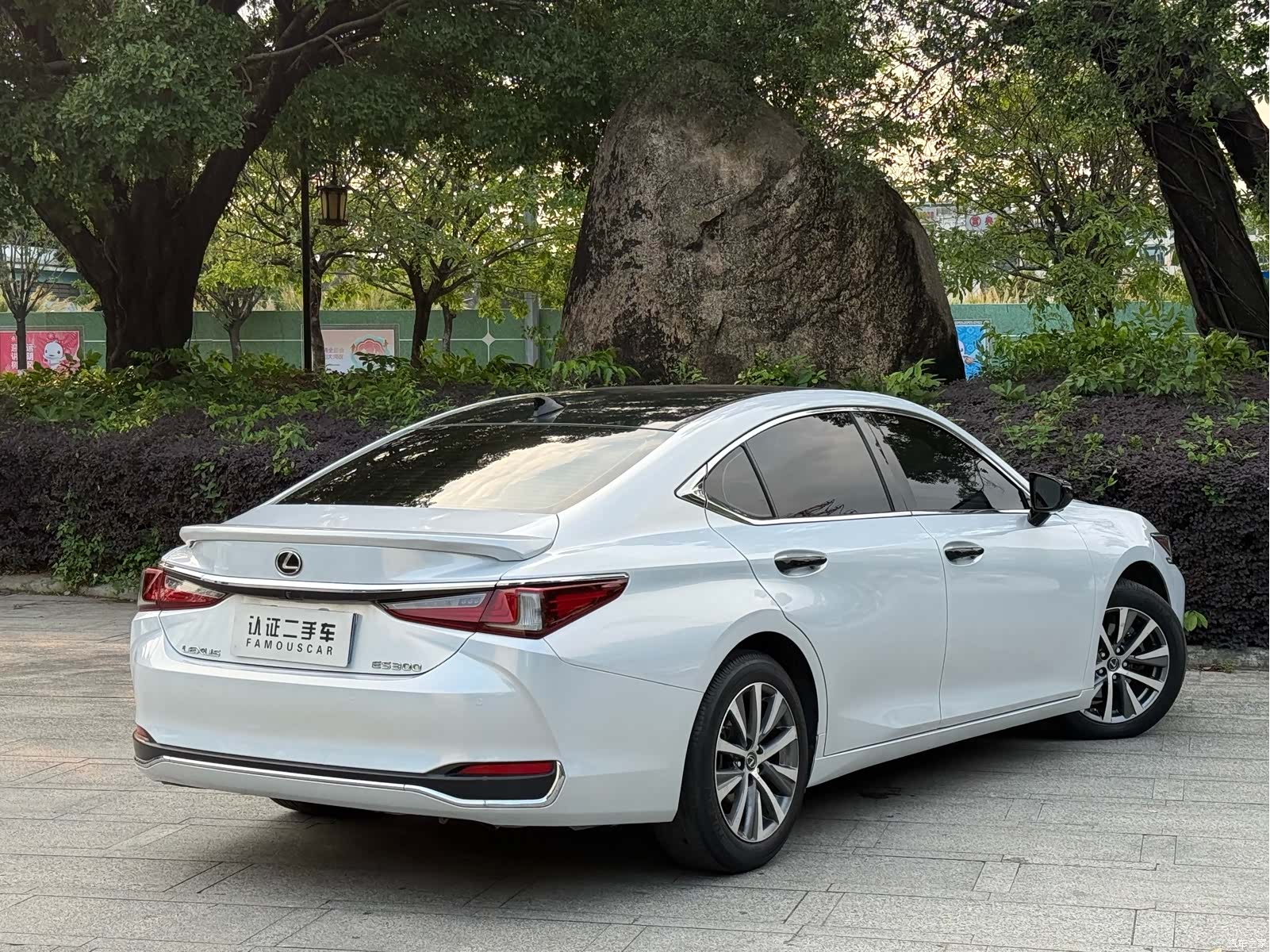 Lexus ES, 2019 18