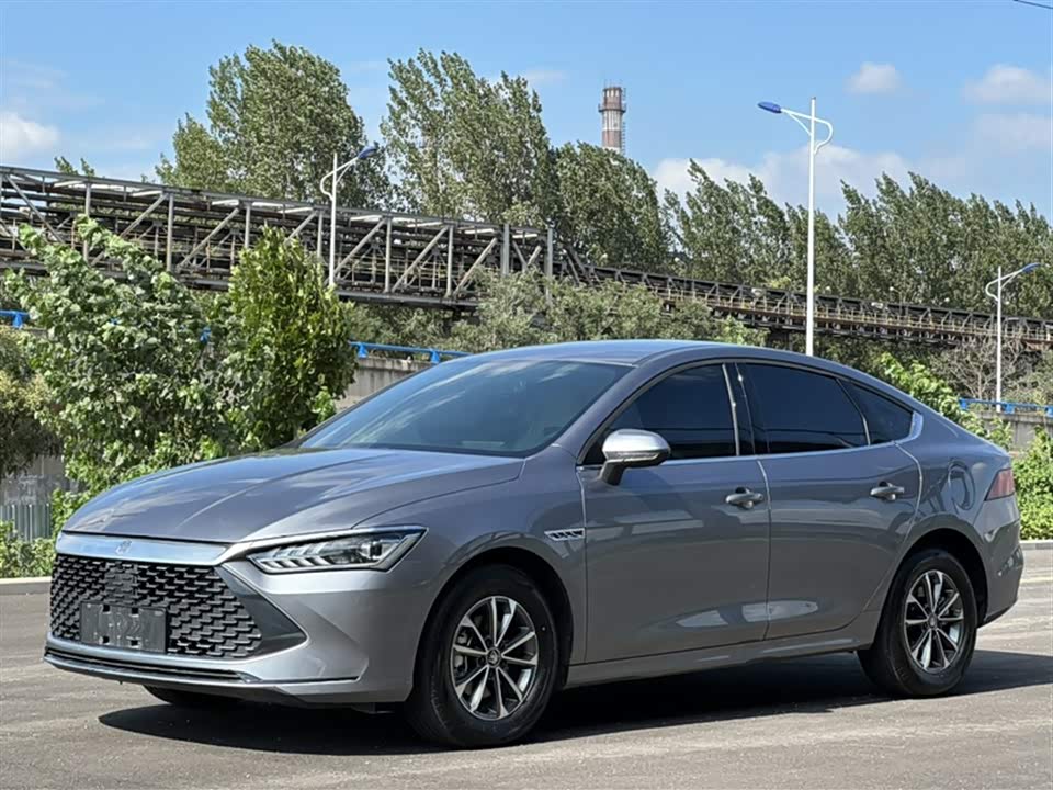 BYD Qin Yuan BYD Qin Yuan