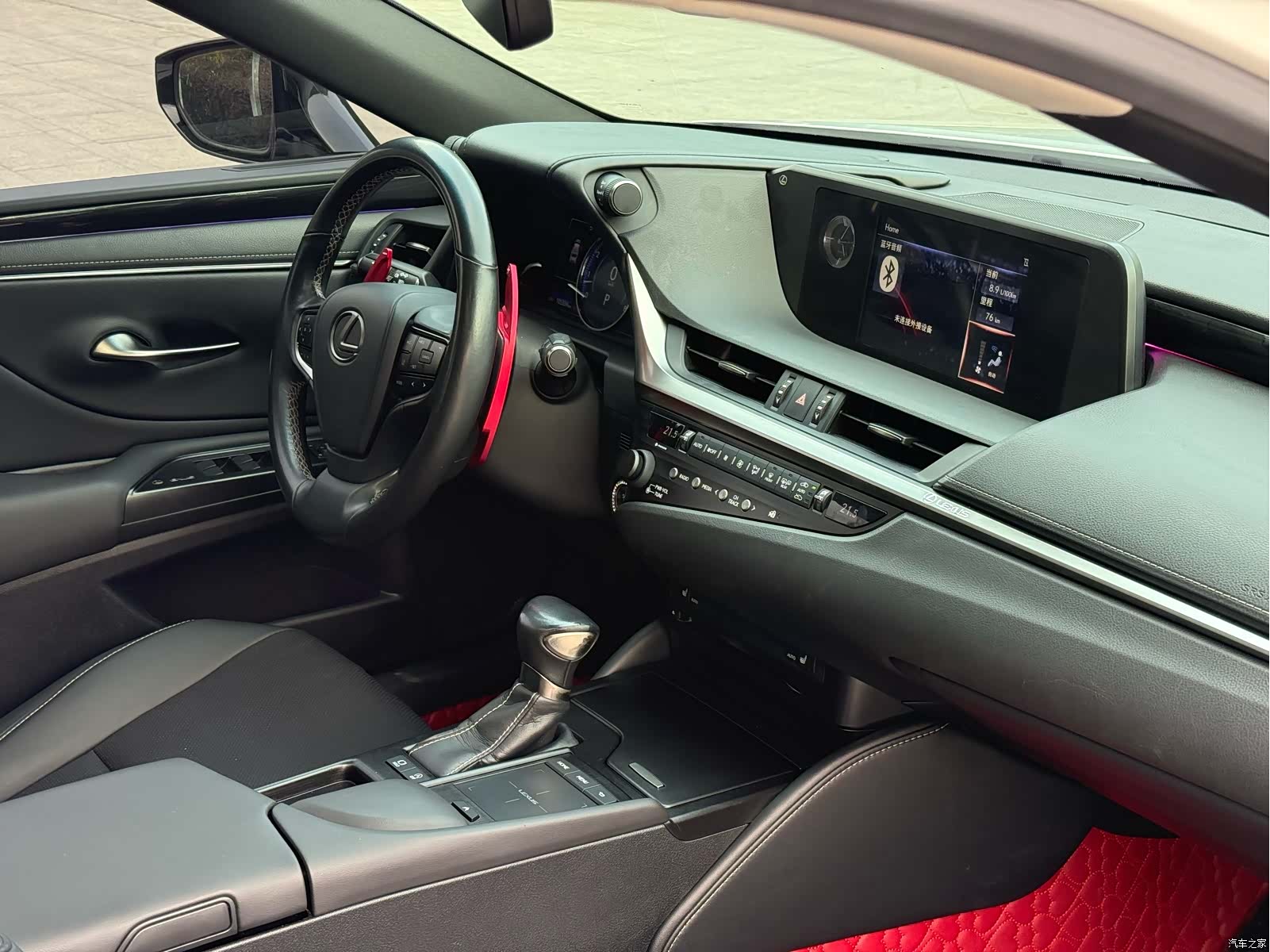 Lexus ES, 2019 14