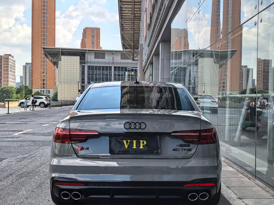 Audi S4 Audi S4