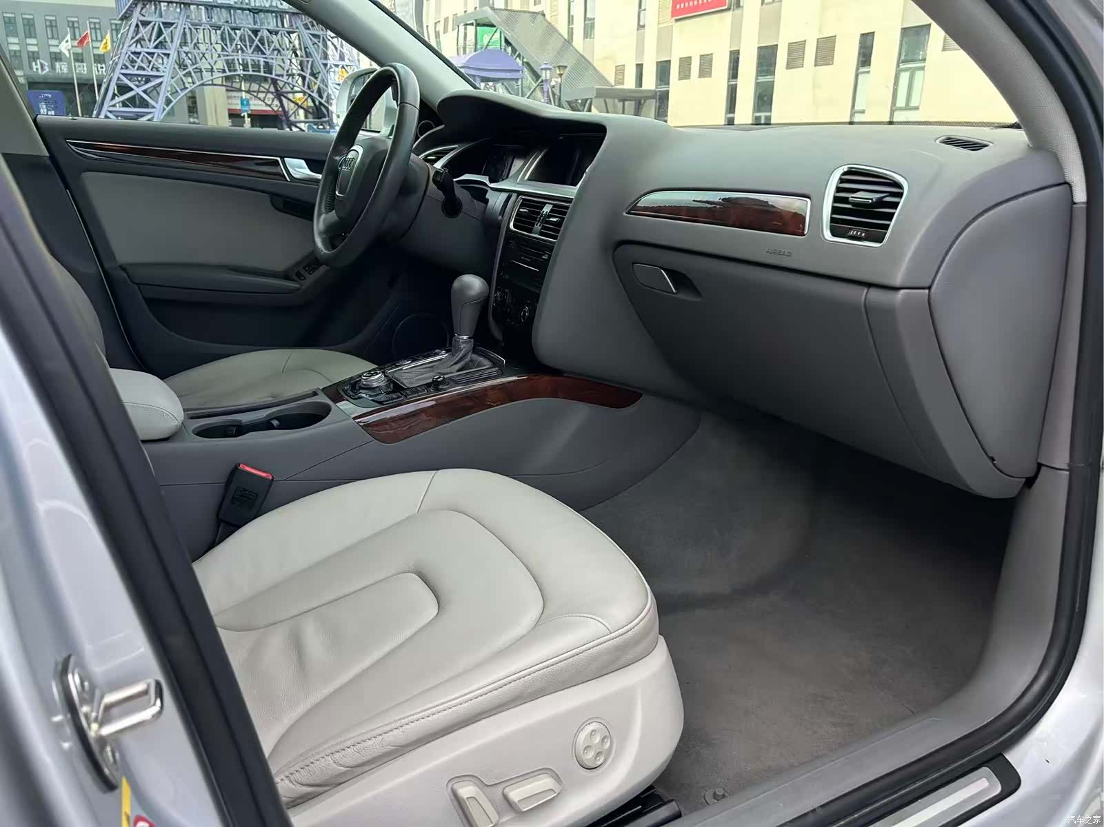 Audi A4L, 2011 все фото