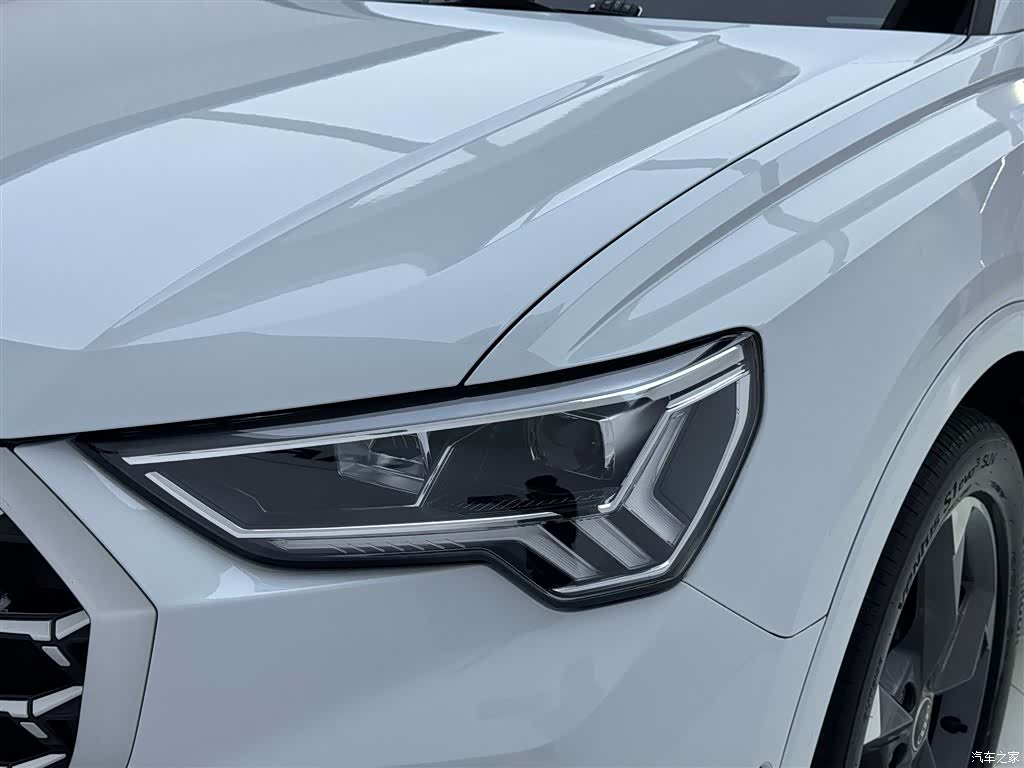 Audi Q3, 2023 9