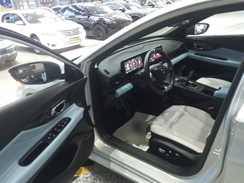 Trumpchi Shadow Leopard