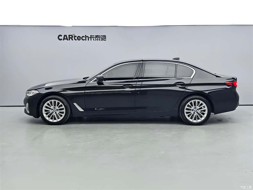 BMW 5 Series, 2022 все фото