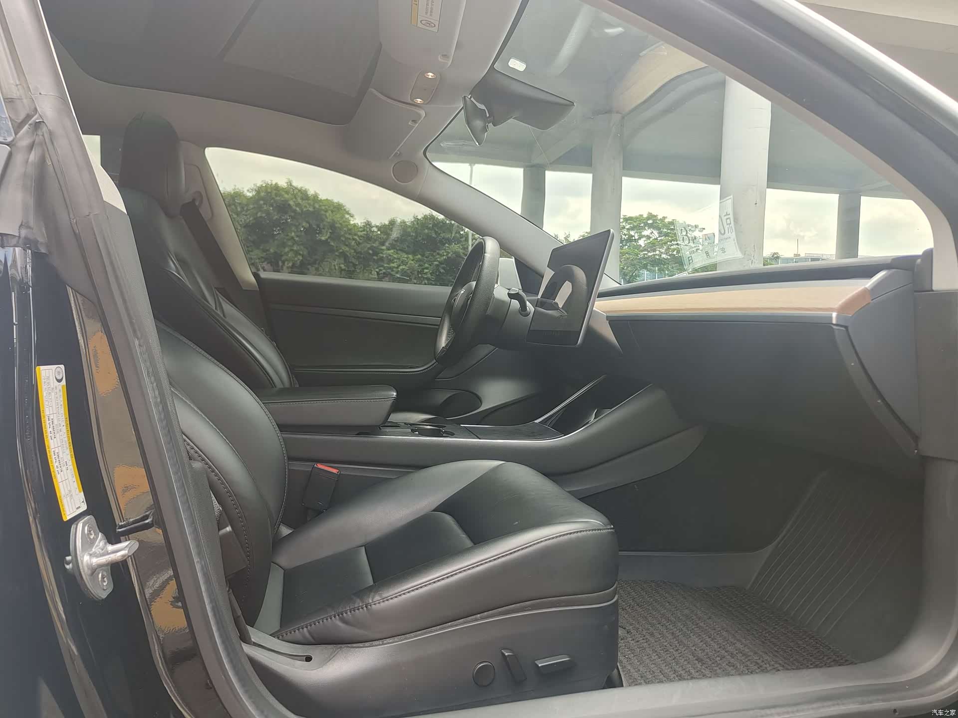 Tesla Model 3, 2020 7