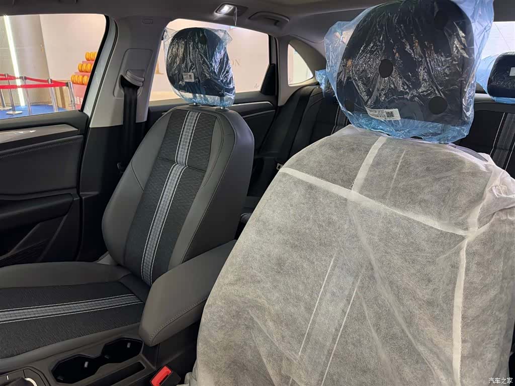 Volkswagen Sagitar, 2025 27