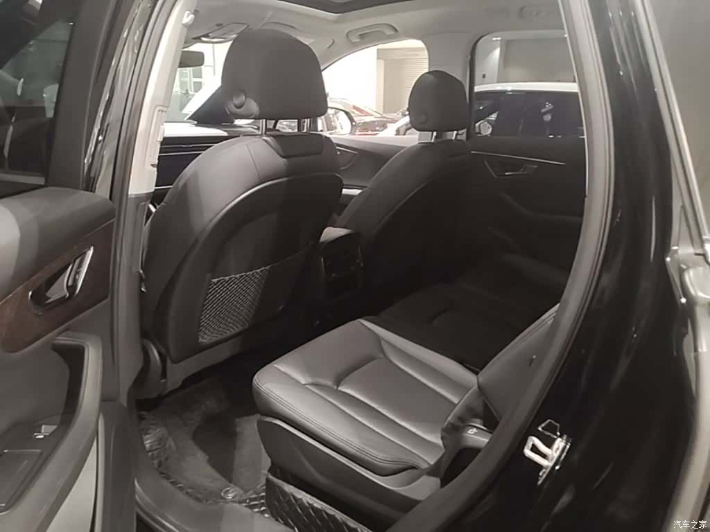 Audi Q7, 2023 17