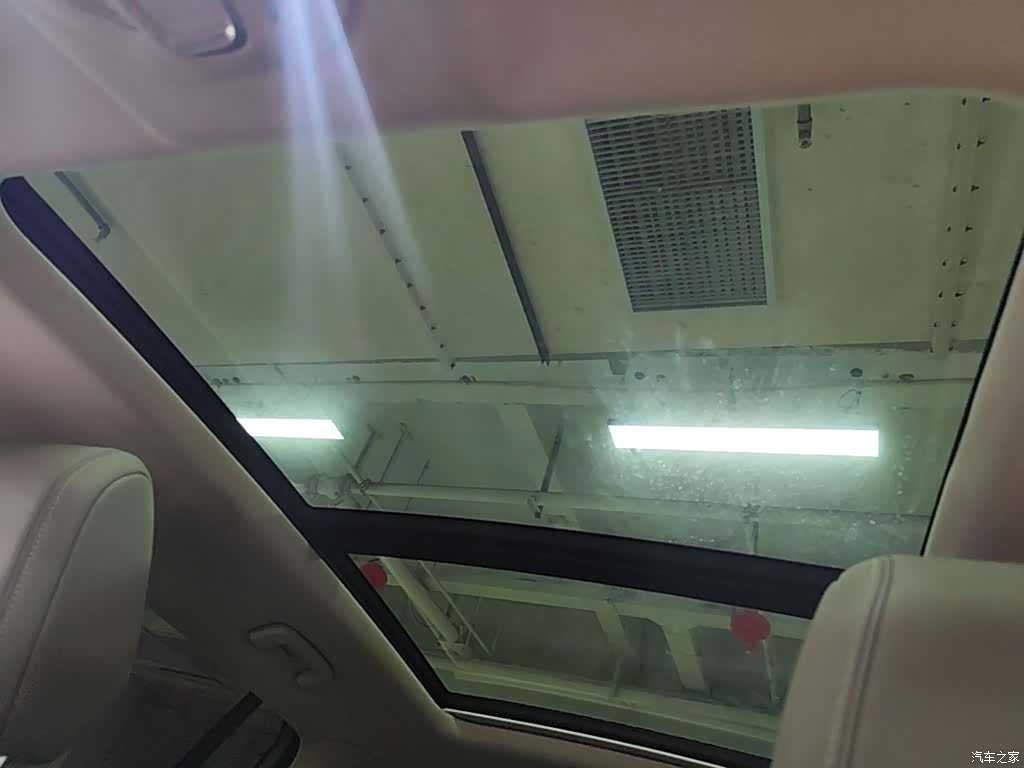 Wuling RS-5, 2019 18