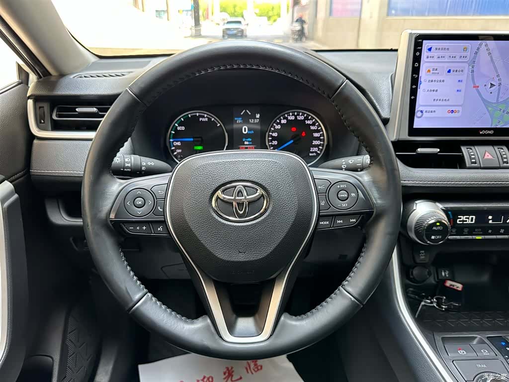Toyota Wildlander, 2023 12
