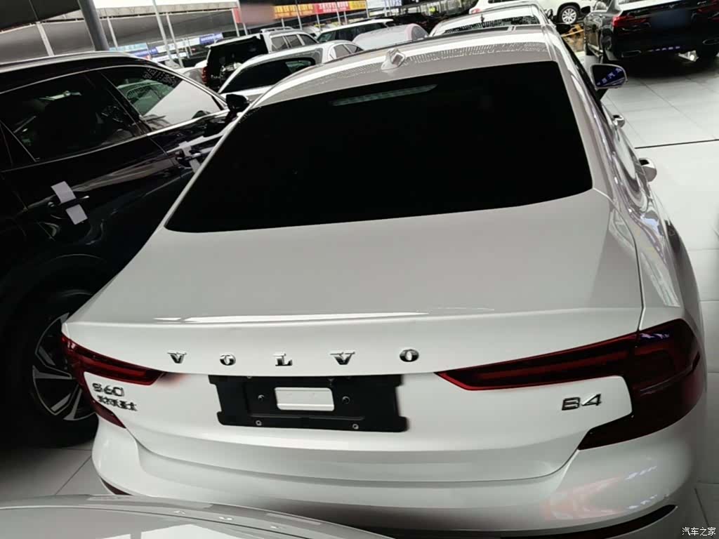 Volvo S60, 2022 4