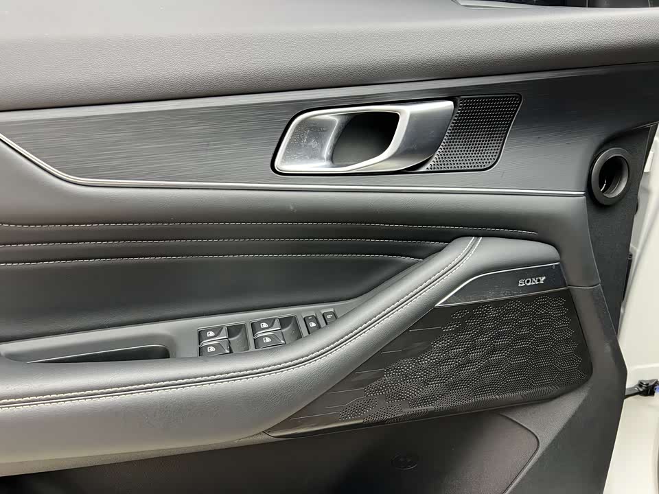 Changan UNI-K Smart iDD