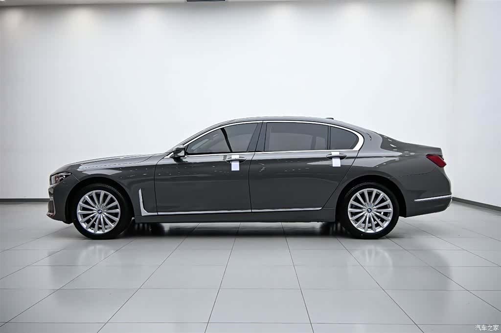 BMW 7 Series, 2022 все фото