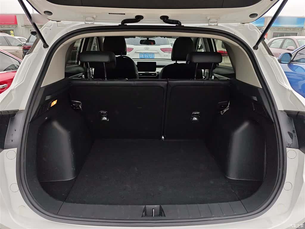Geely Coolray, 2024 15