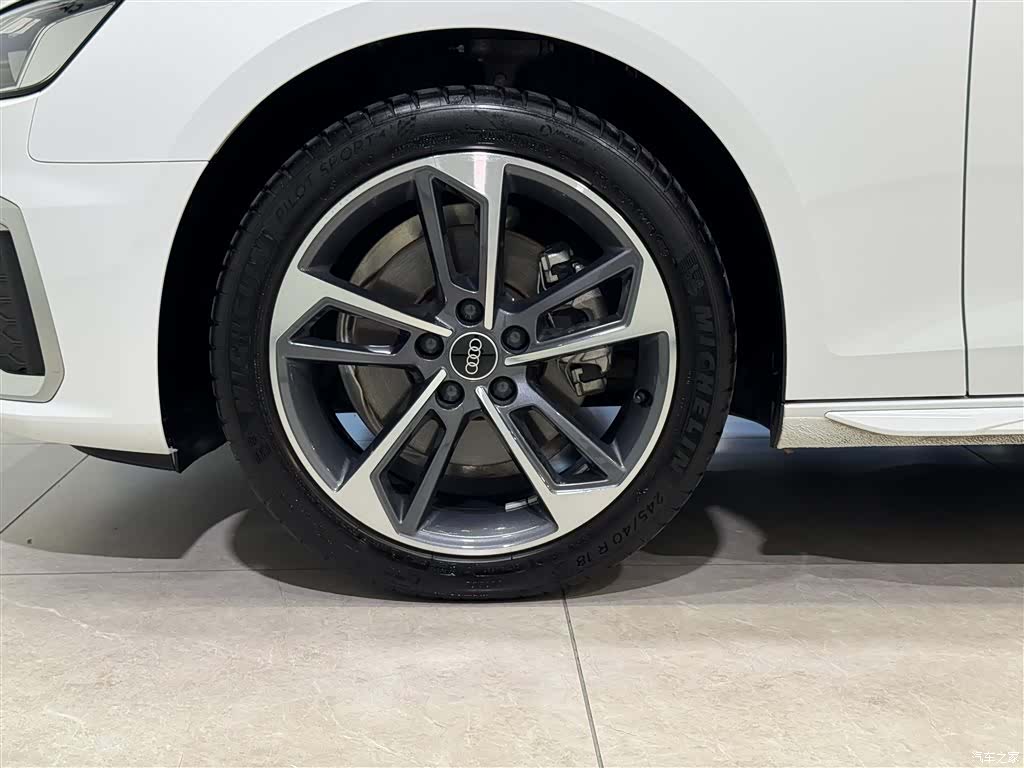 Audi A4L, 2023 10