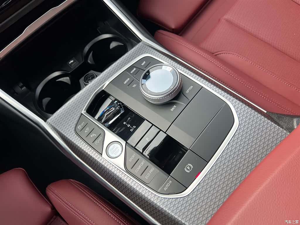 BMW 4 Series, 2025 10