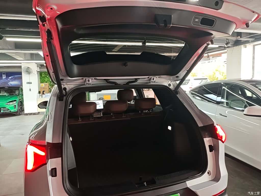 Wuling Starlight, 2026 19