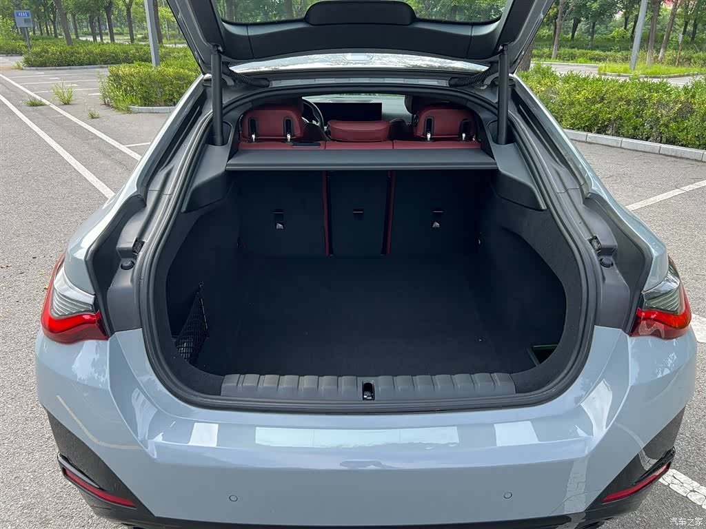 BMW 4 Series, 2025 14