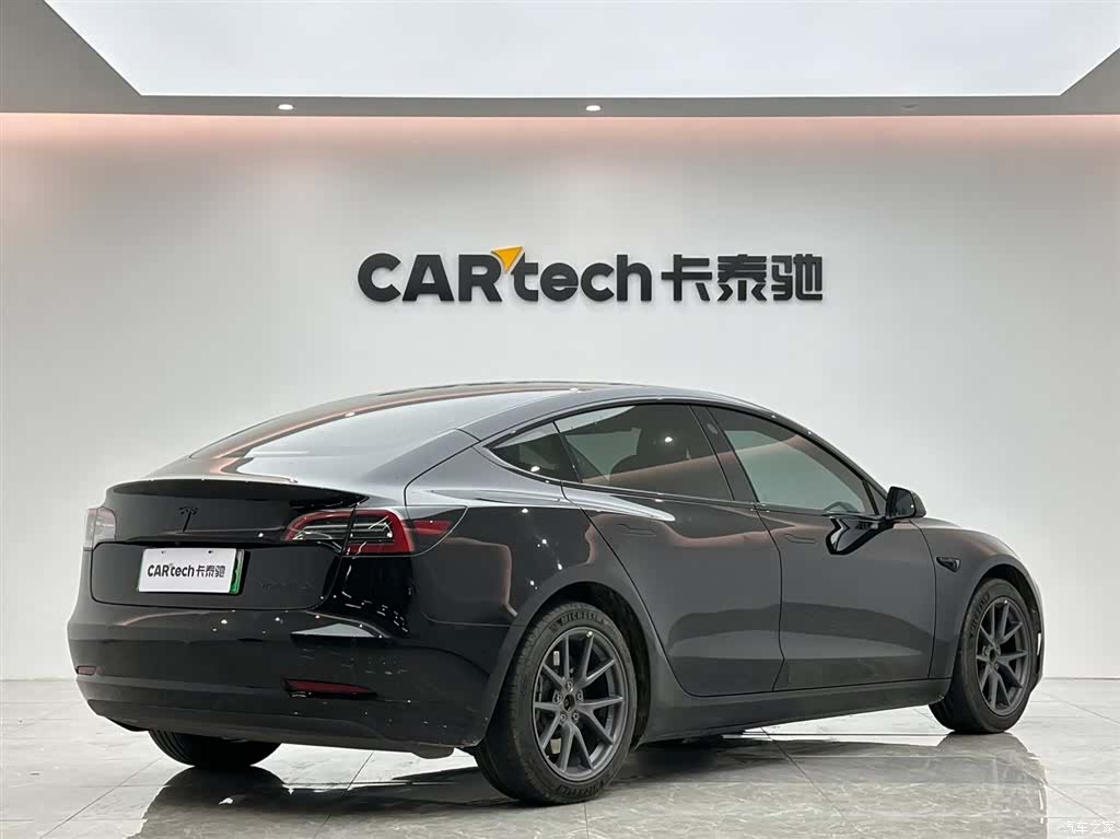 Tesla Model 3, 2022 все фото