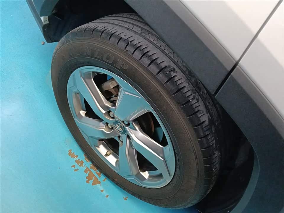 Toyota RAV4 Rongfang