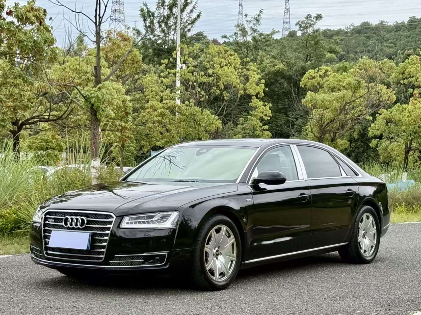 Audi A8L, 2013 1