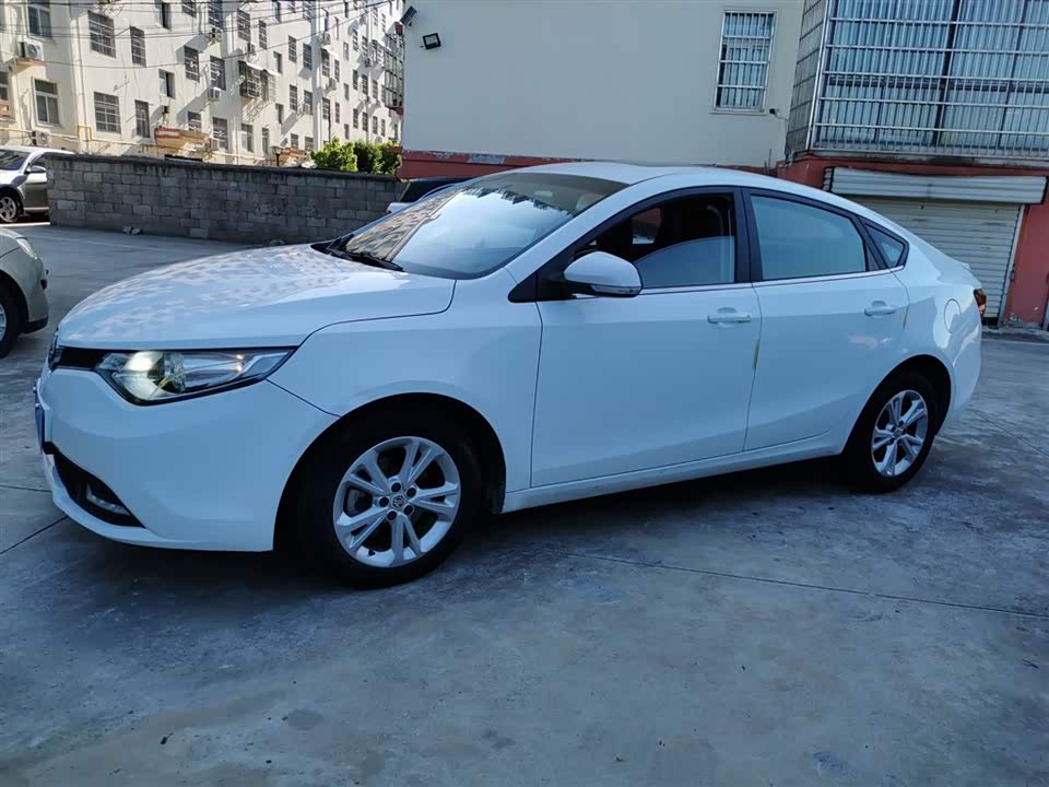MG Sharp Line