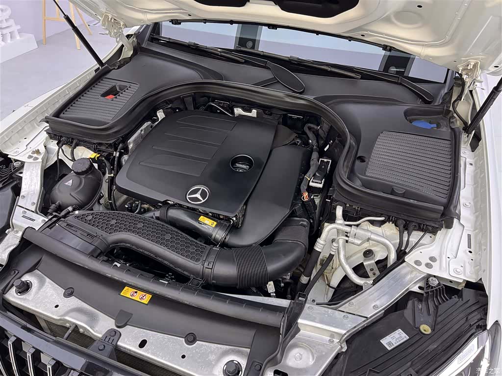 Mercedes-Benz GLC, 2022 12