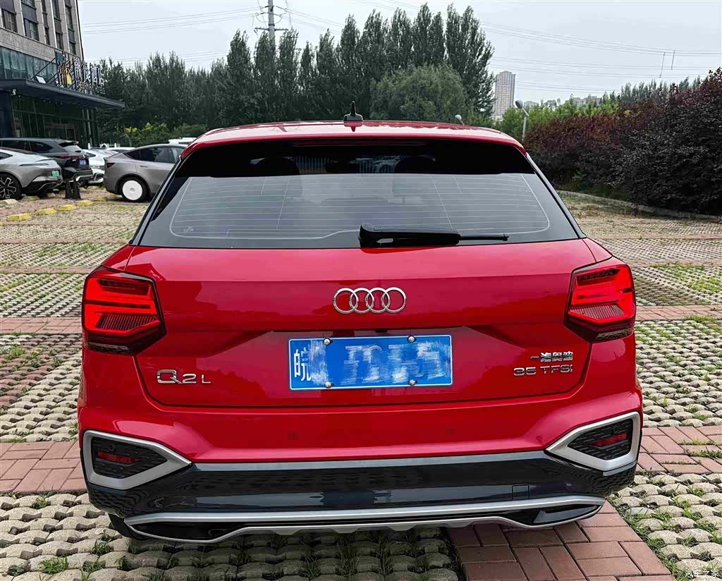 Audi Q2L, 2023 20