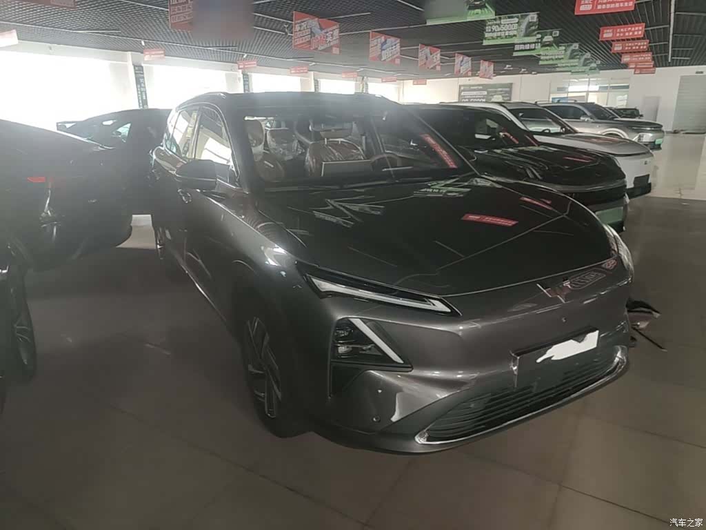 Wuling Starlight, 2025 4