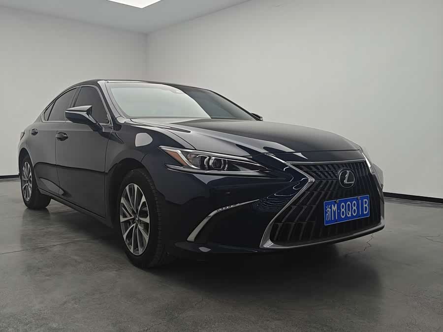 Lexus ES 2023, фото 2