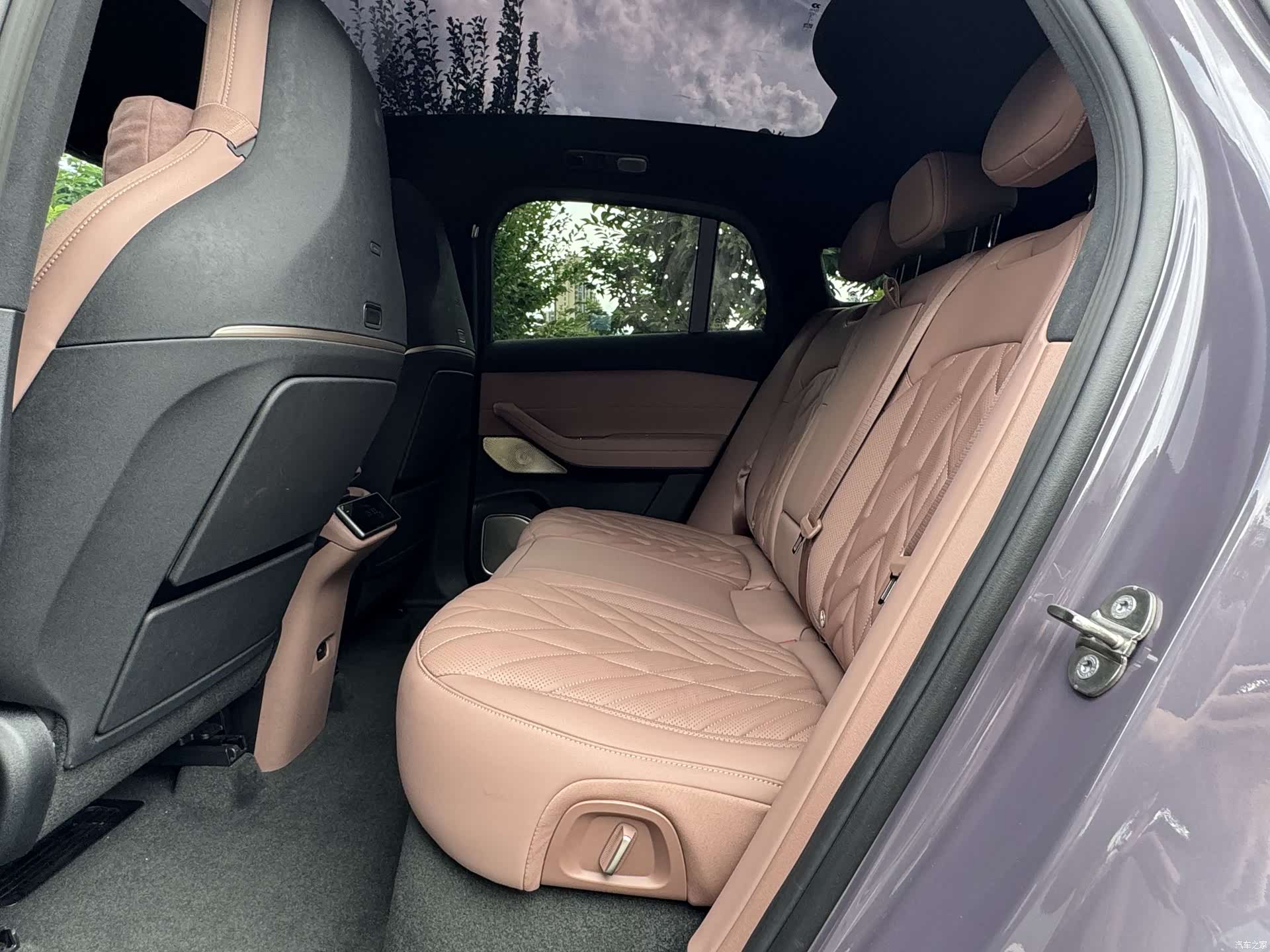 NIO EC6, 2025 13
