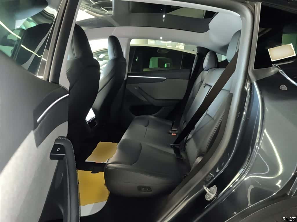 Tesla Model Y, 2025 13