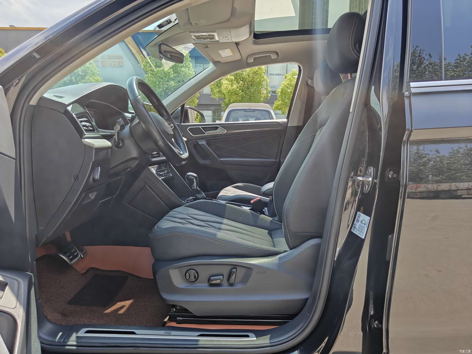 Volkswagen Tiguan L, 2023 10
