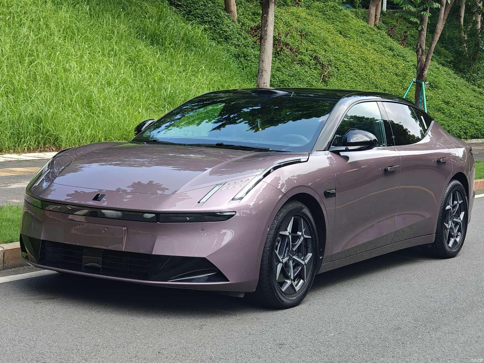 Lynk & Co 02