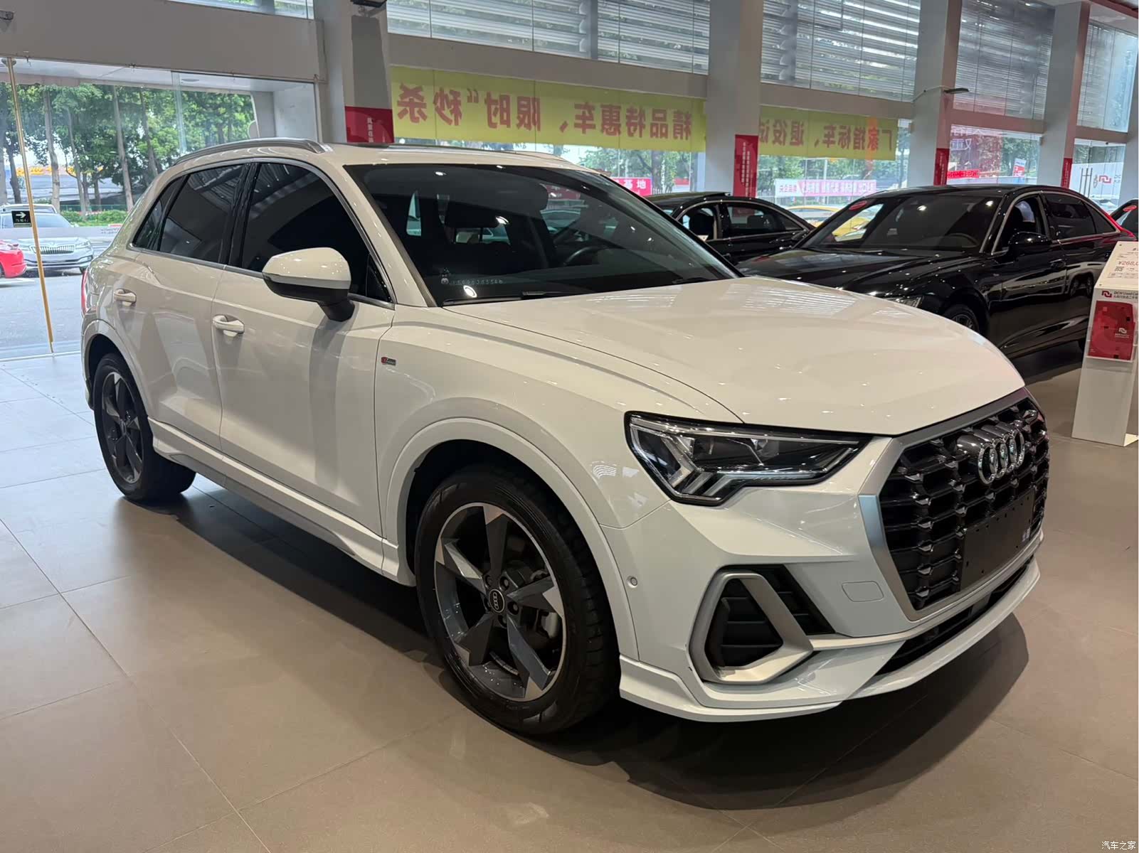 Audi Q3, 2022 3