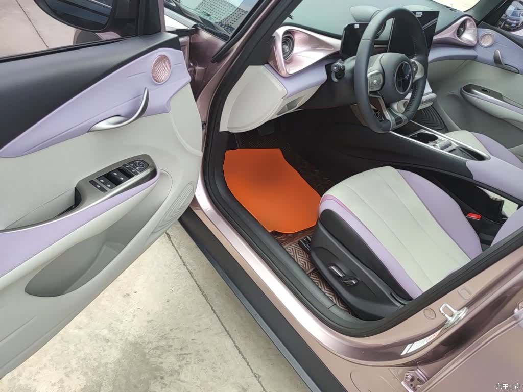 BYD Dolphin, 2022 16