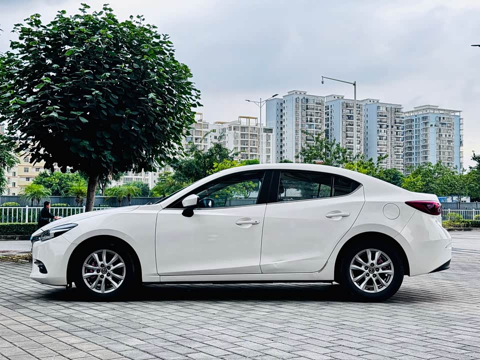 Mazda 3 Angkesaila