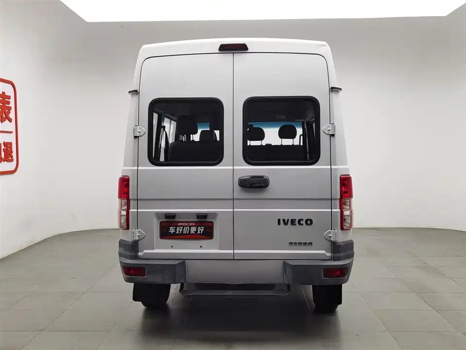 Iveco proud