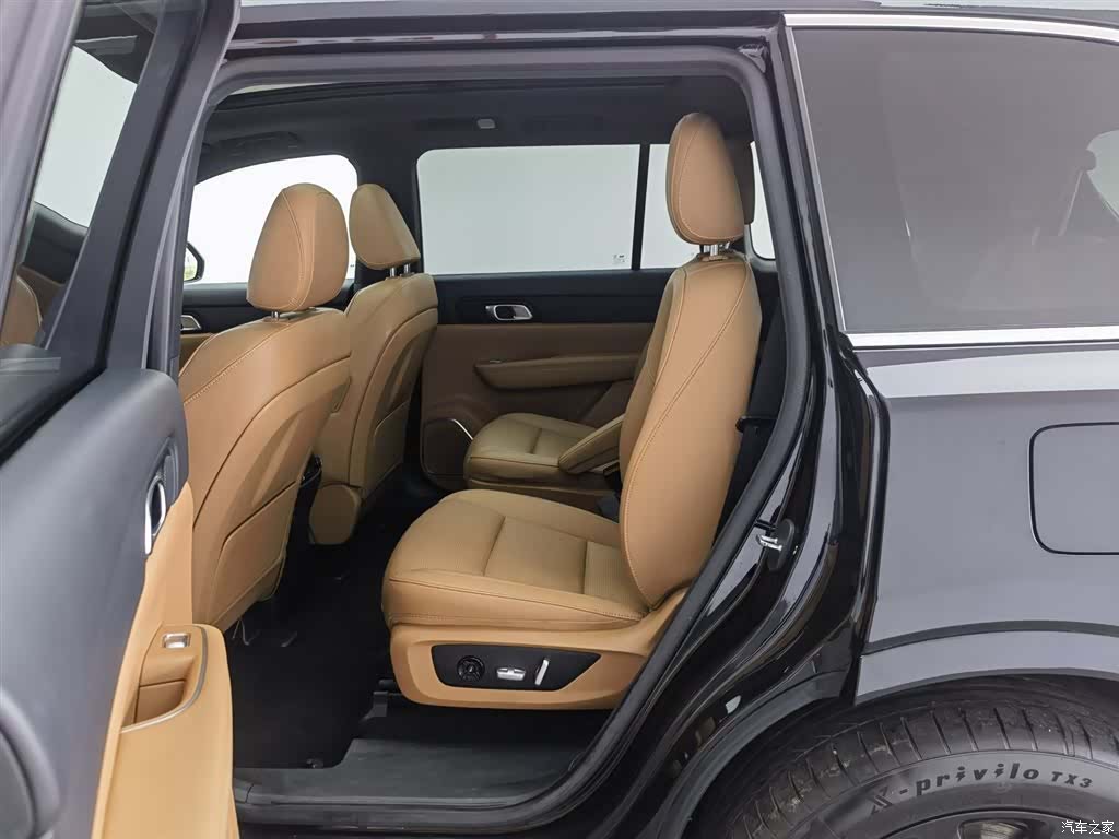 Li Auto ONE, 2023 15