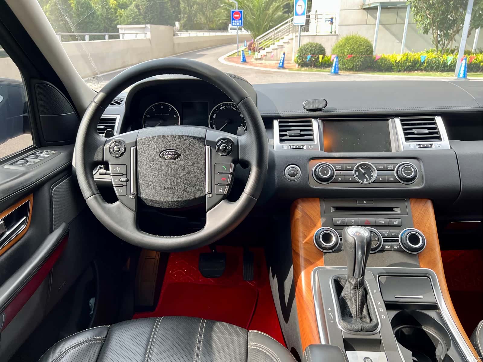 Land Rover Range Rover, 2011 24