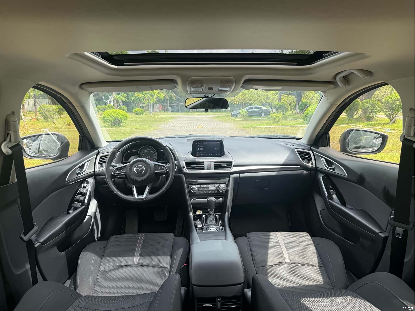 Mazda Mazda3, 2019 10