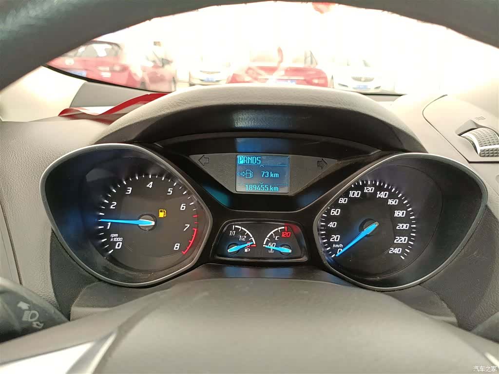 Ford Kuga, 2015 12