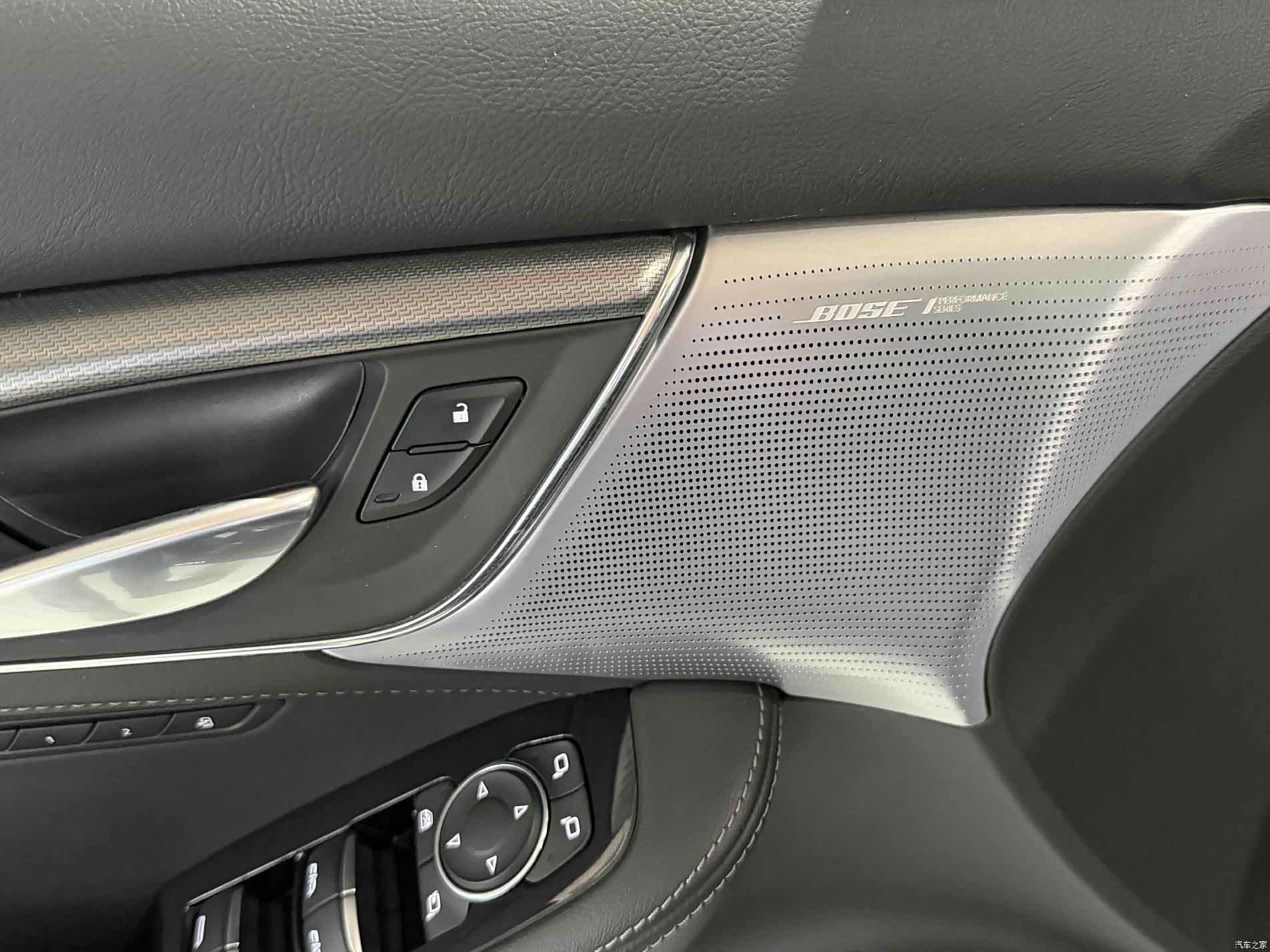 Cadillac CT5, 2024 все фото