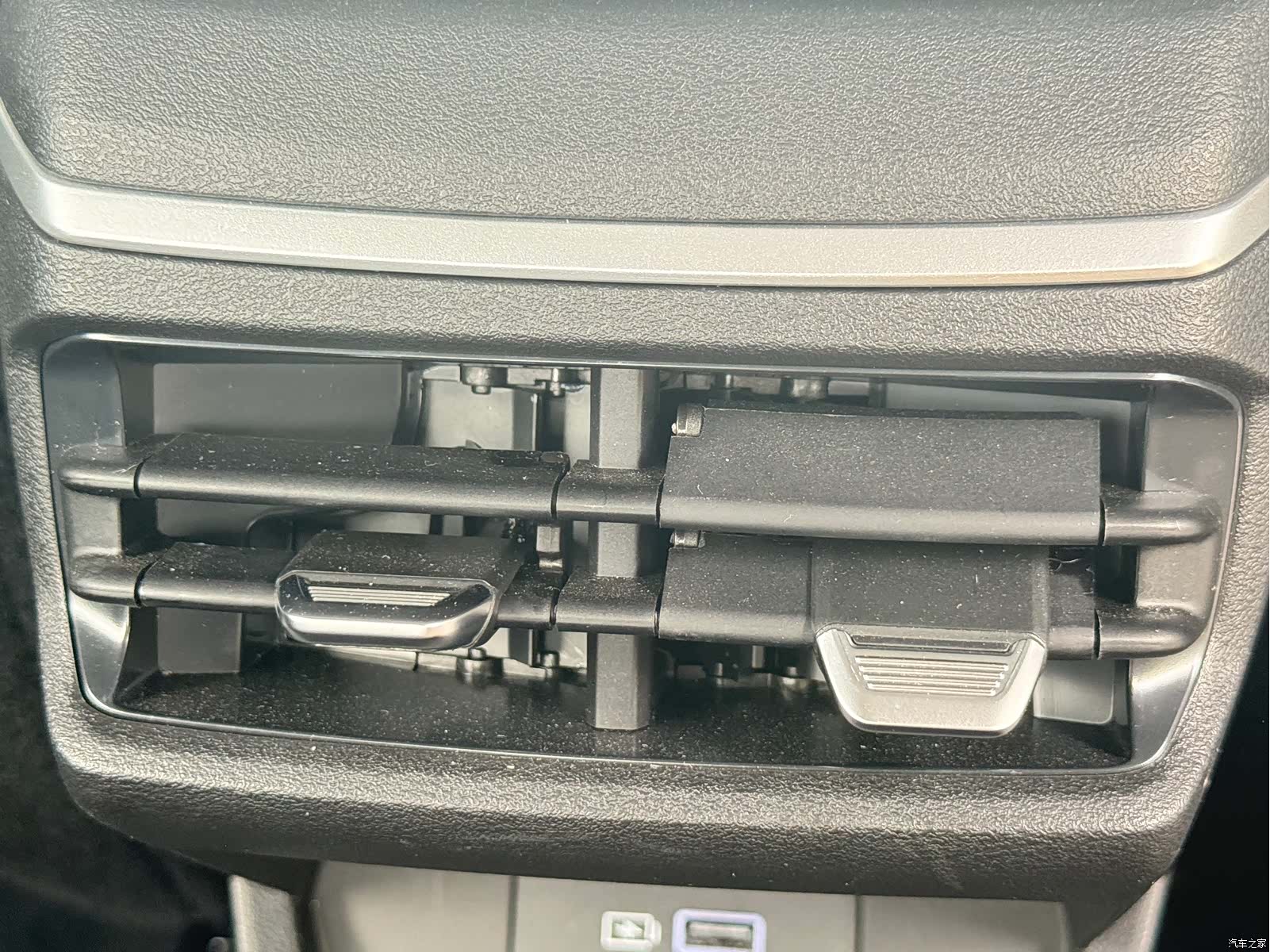 Geely Emgrand, 2024 11