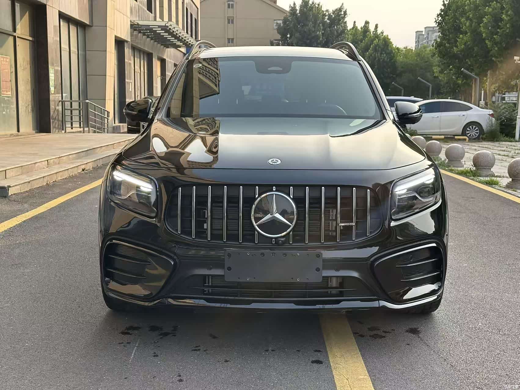 Mercedes-Benz GLB, 2025 2