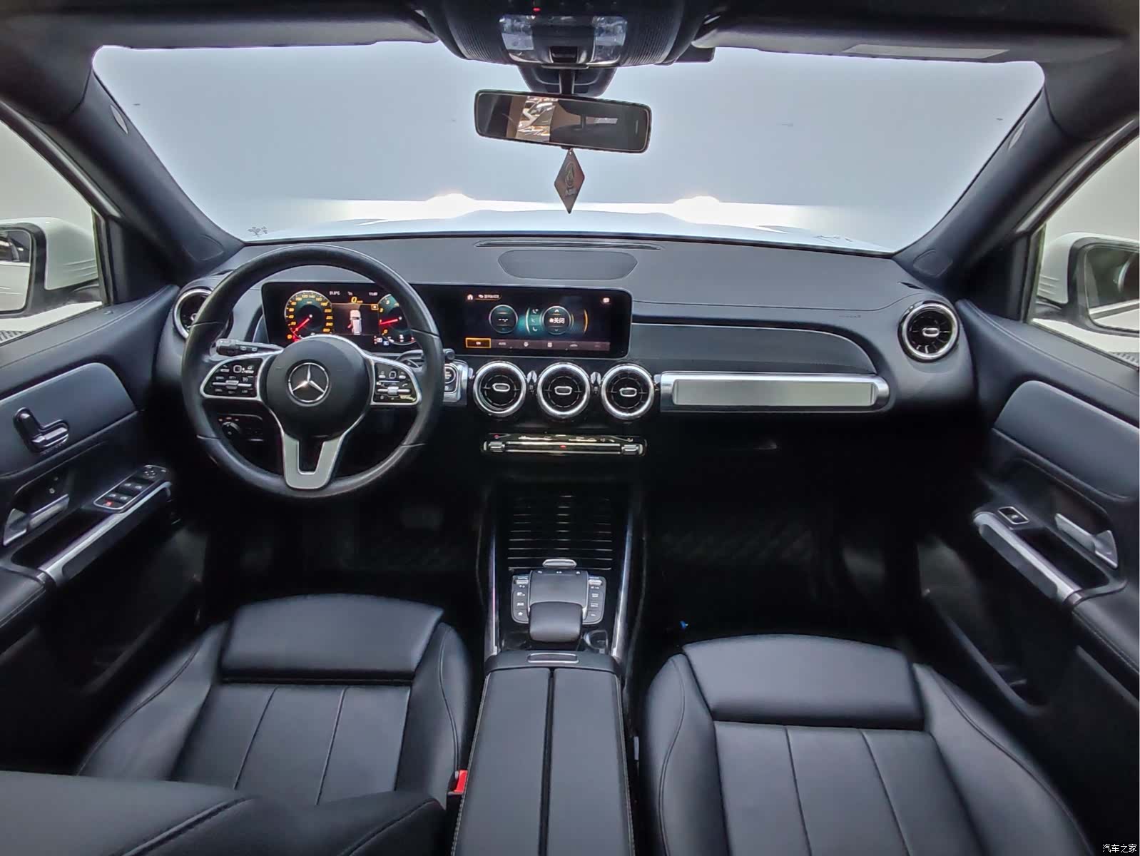 Mercedes-Benz GLB, 2020 8